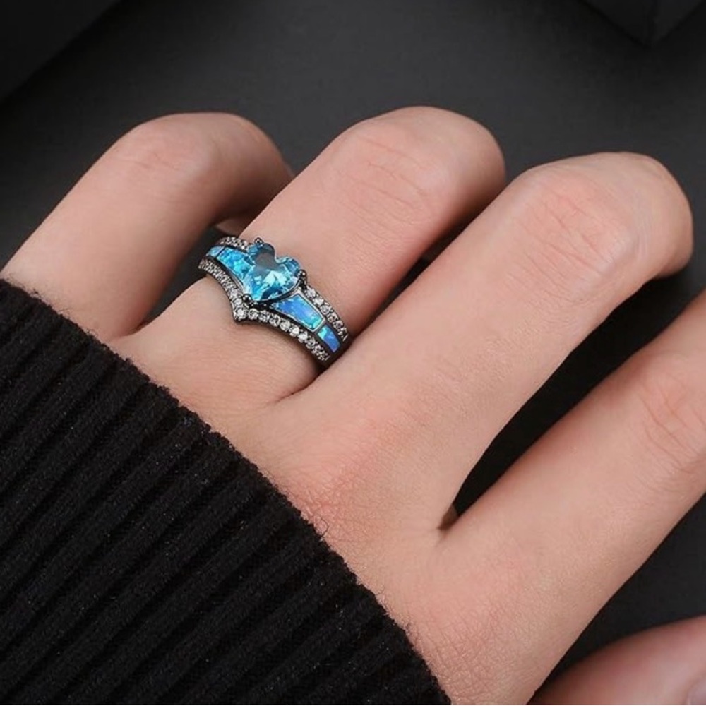 Dazzling Blue and Silver Women's Ring